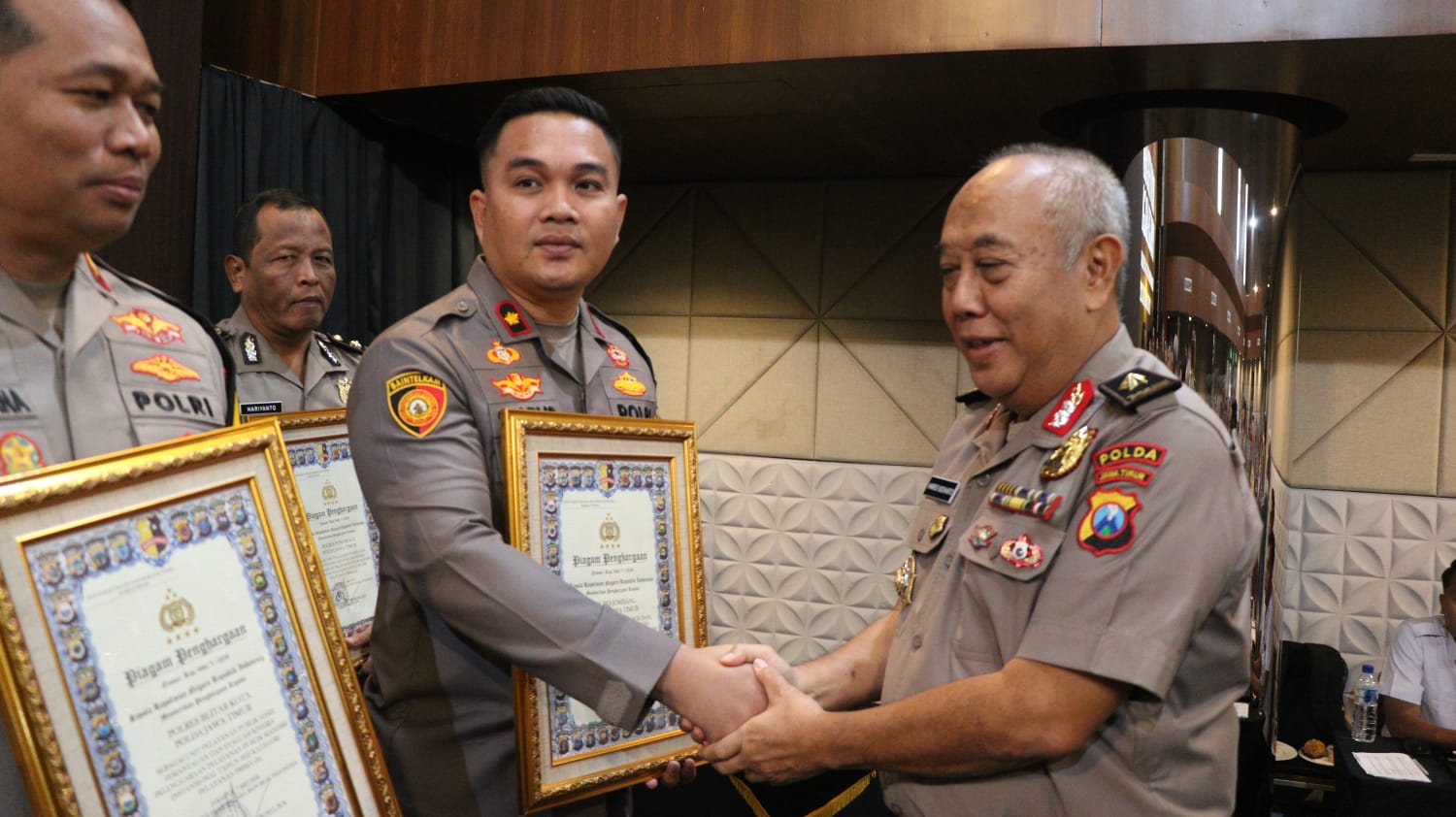 Pelayanan Publik Polres Jombang, Kembali Raih Penghargaan Predikat Prima A dari Kapolri