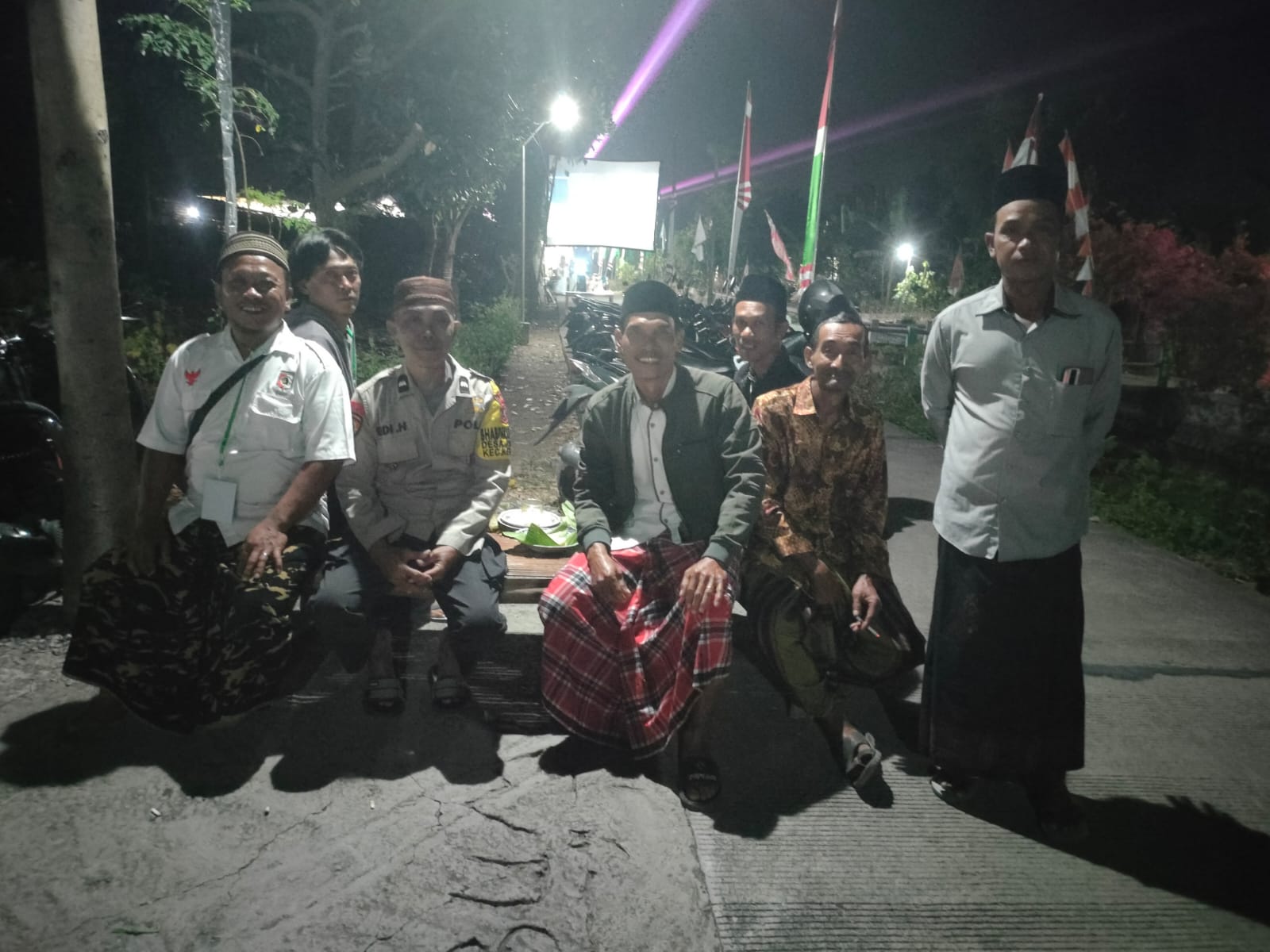 Bhabinkamtibmas Desa Jombatan Amankan Pengajian Umum di Desa Jombatan
