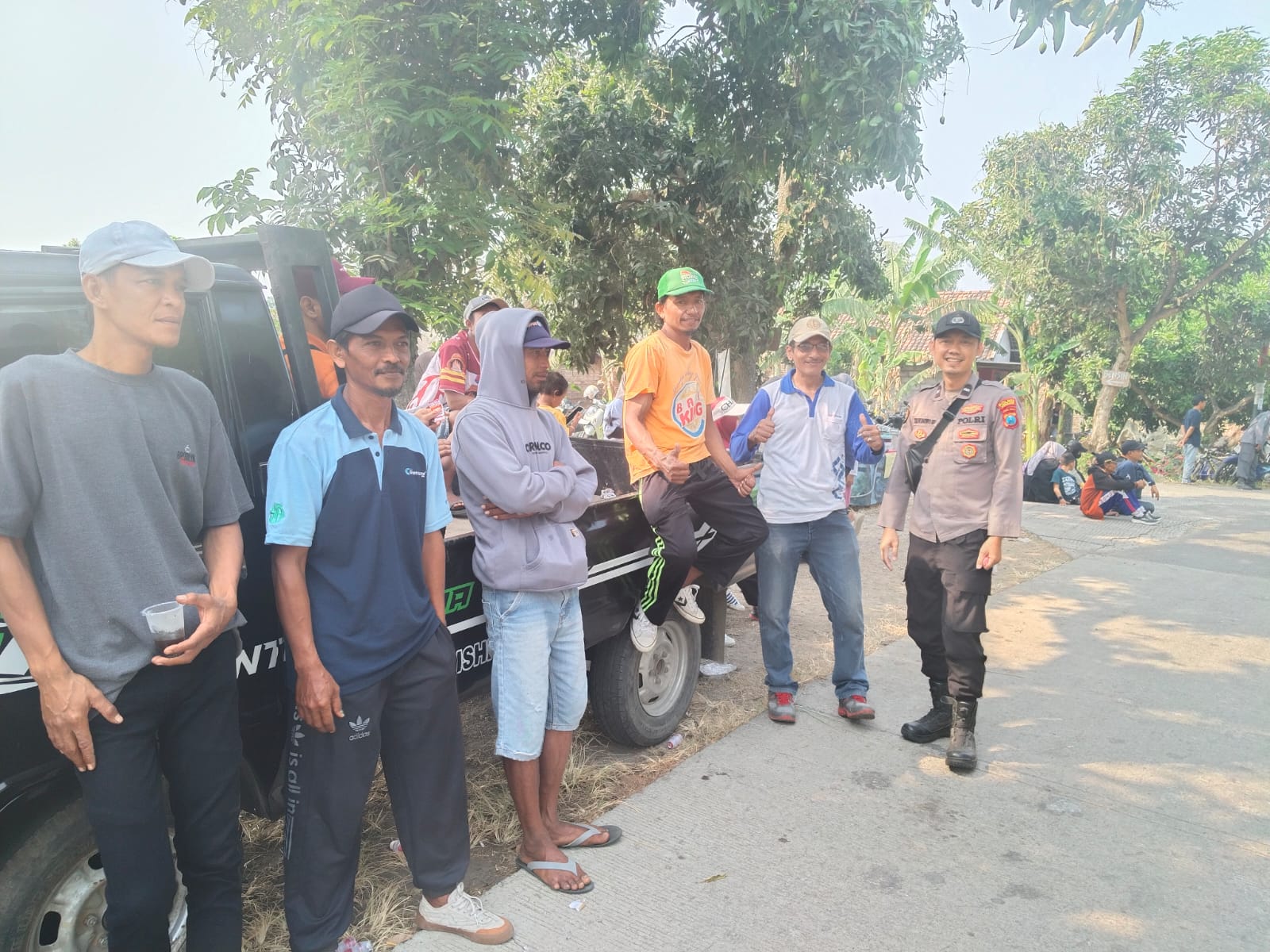 Patroli Dialogis Polsek Kesamben, Polisi Ajak Warga Jaga Kamtibmas dan Peduli Lingkungan