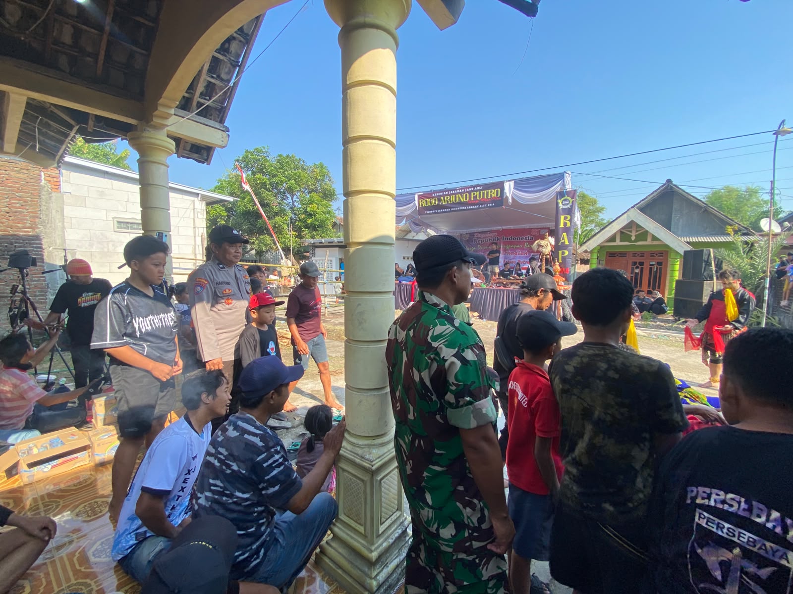 Sinergitas TNI - POLRI, Amankan Giat Pagelaran Kuda Lumping di Desa Kedungmlati