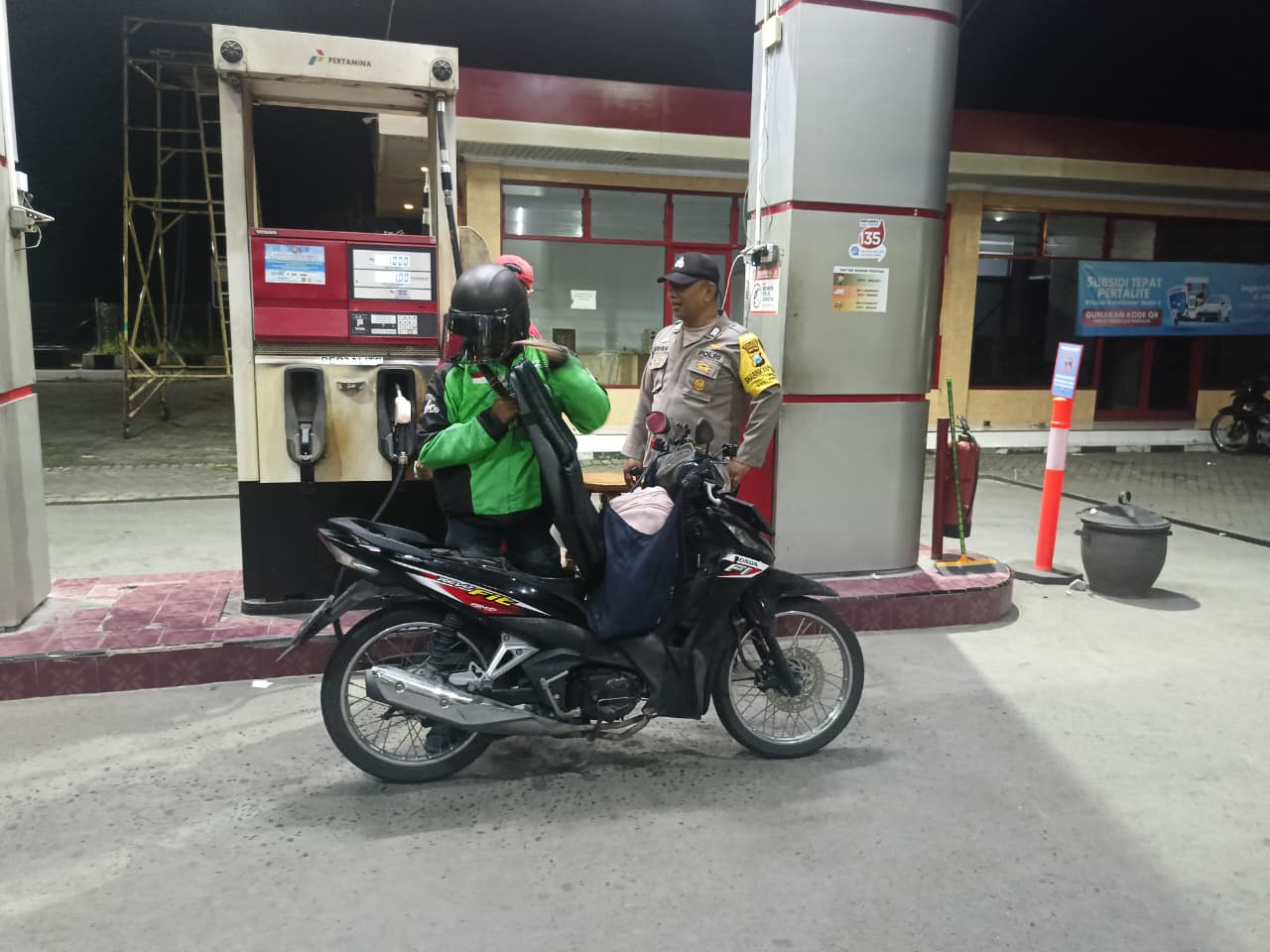 Patroli malam hari cegah 3c dilakukan oleh anggota Polsek Perak cegah 3c