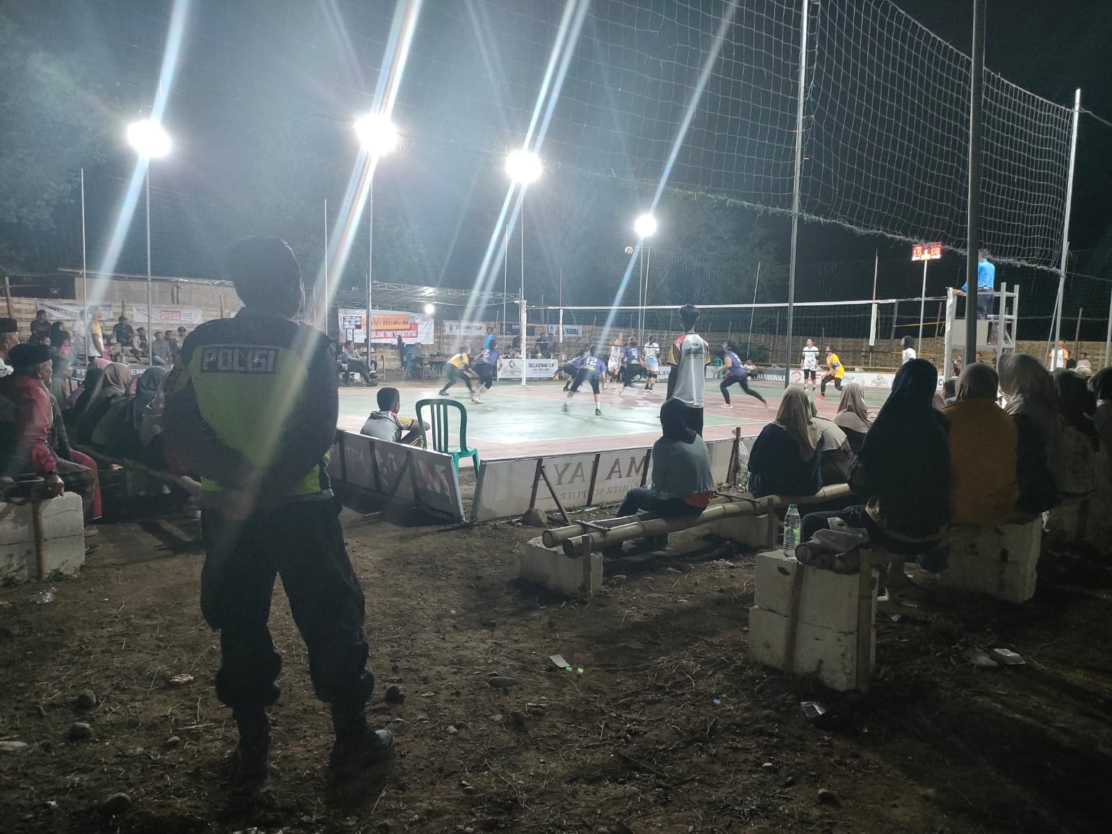 Tekan Kriminalitas, Polsek Kesamben Amankan Turnamen Bola Voli Delladonna Cup