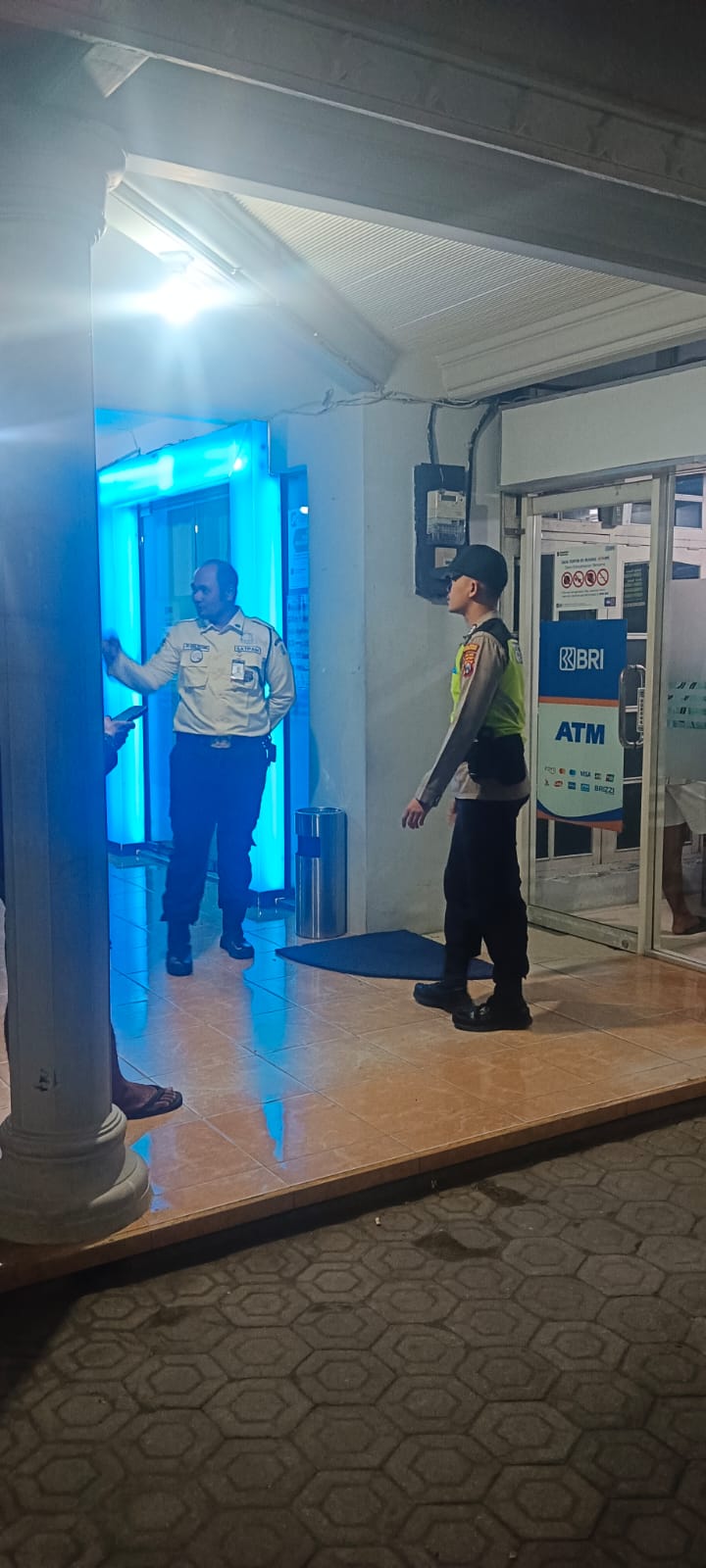 Polsek Kudu Pengecekan Terhadap Kondisi Fisik Mesin ATM dan Lingkungan Sekitarnya