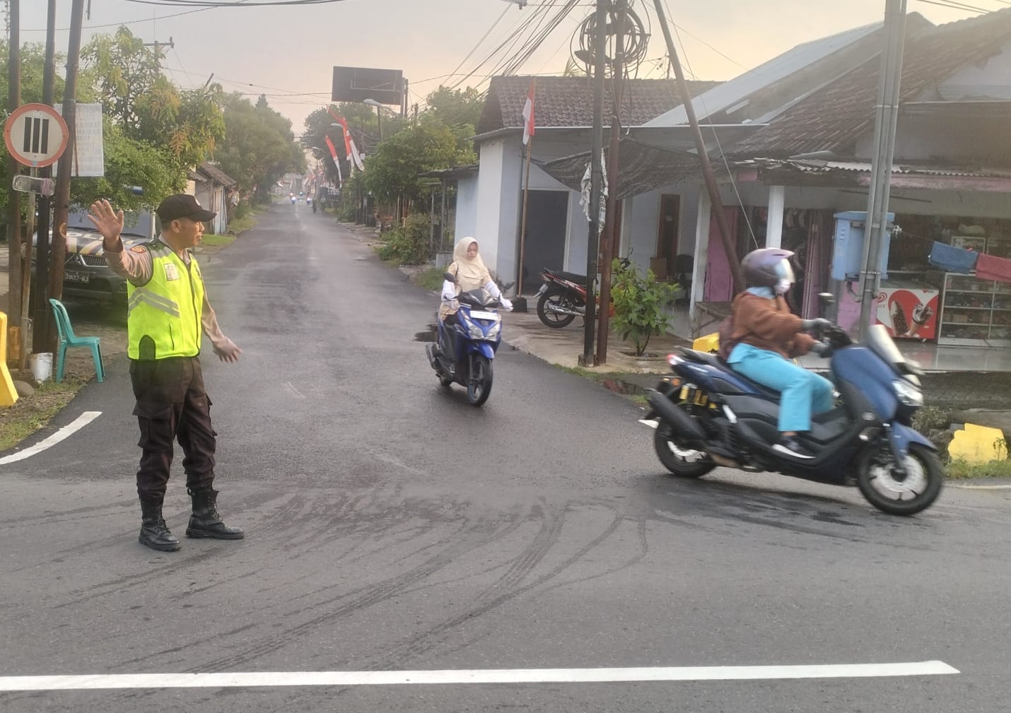 Polsek Kudu Kring Pagi Pada Salah Satu Persimpangan Rawan Laka