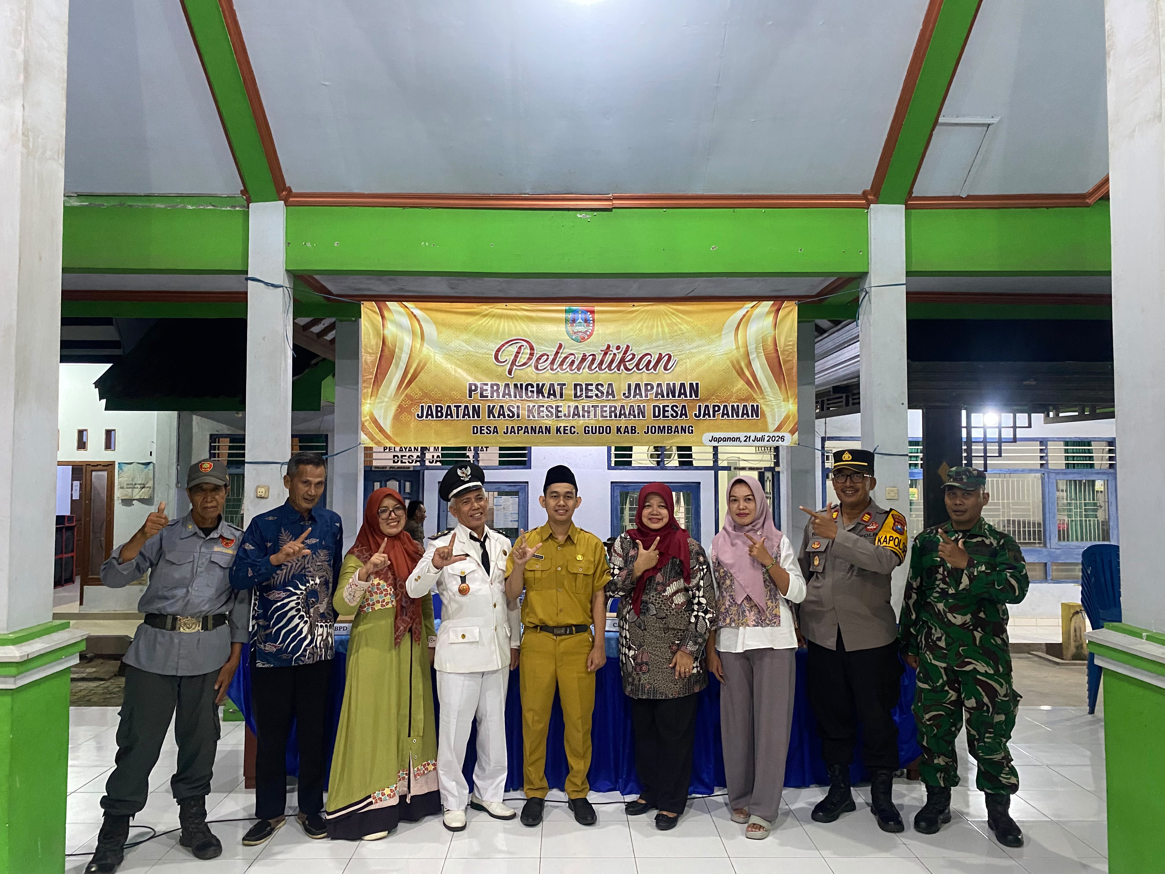 Kapolsek Gudo Hadiri Pelantikan Perangkat Desa Japanan