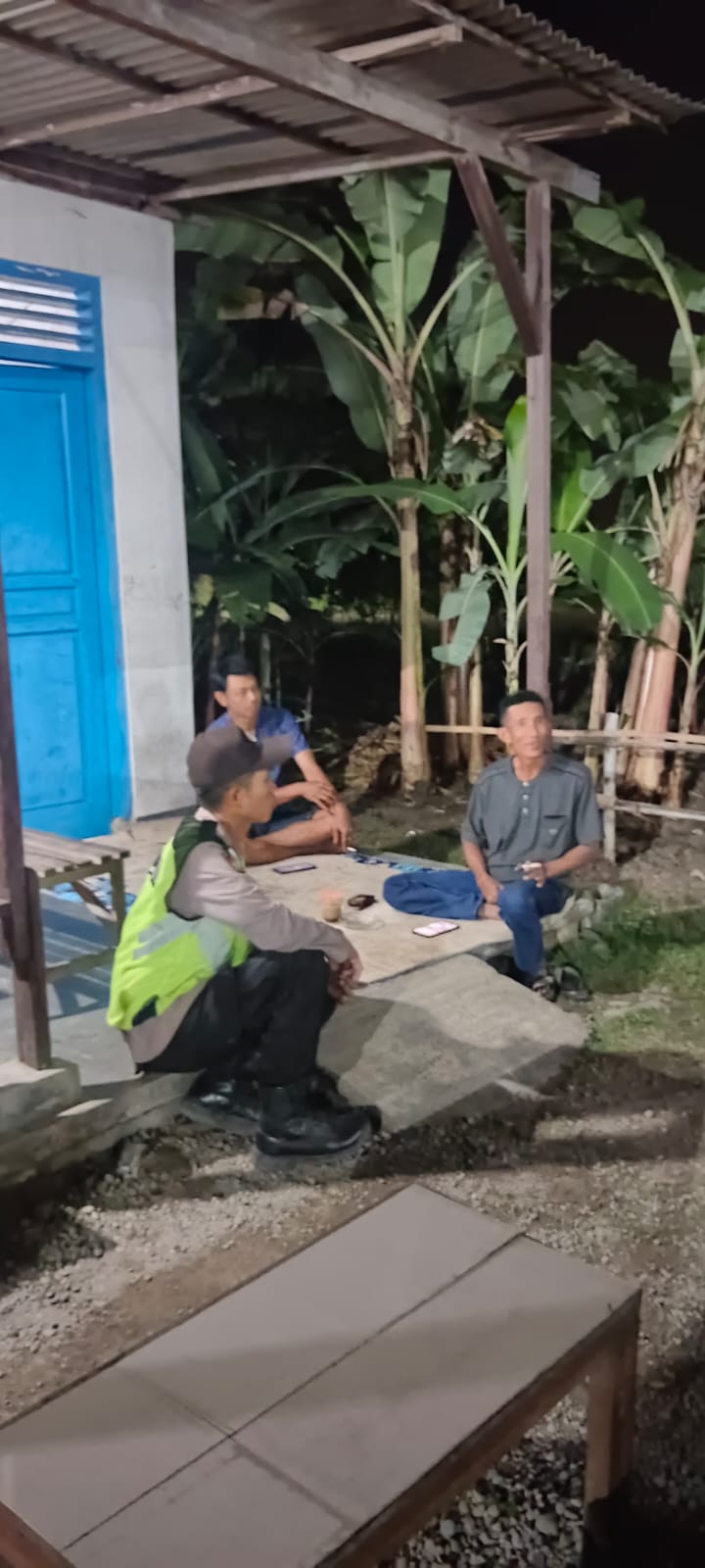 Anggota Polsek Kudu Senantiasa Melaksanakan Patroli Dialogis dengan Masyarakat