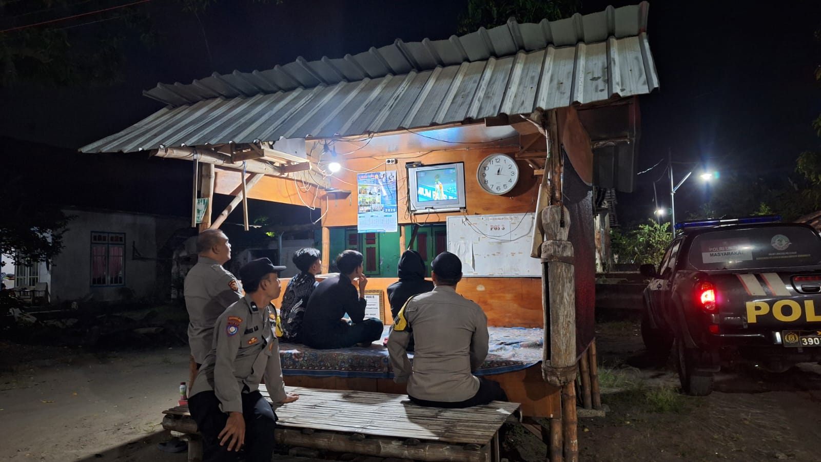 Kanit Binmas Polsek Jogoroto Bersama Anggota SPKT Melaksanakan Giat Sambang Poskamling Desa Jogoroto