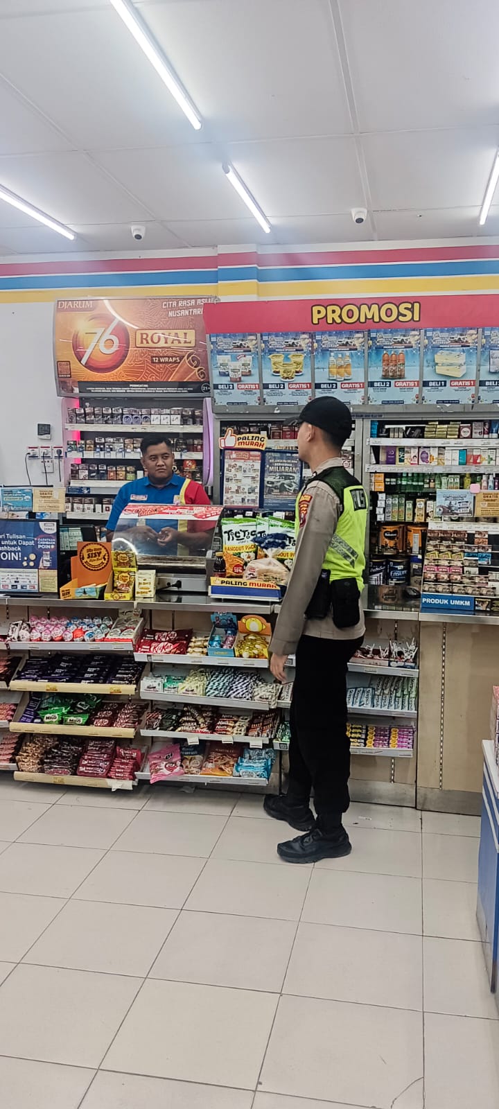 Polsek Kudu Menyampaikan Himbauan Kamtibmas Kepada Karyawan Indomaret
