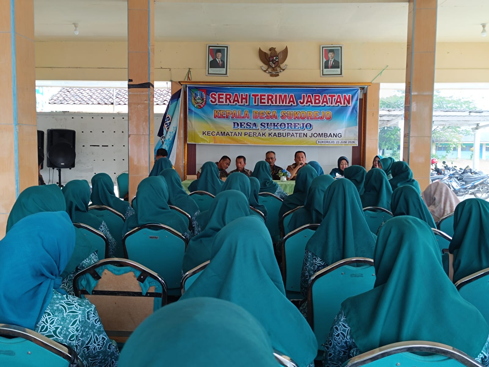 Bhabinkamtibmas Desa Sukorejo hadiri erah terima jabatan kepala desa