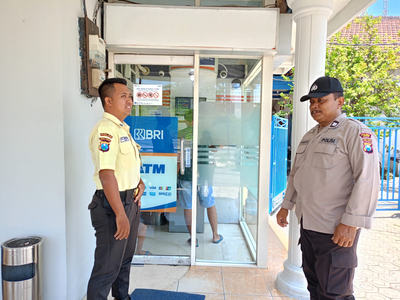 Polsek Kudu Pengecekan Mesin ATM Guna Pastikan Bersih Dari Alat Mencurigakan