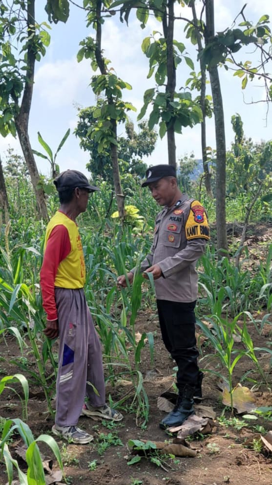 cuptakan kedekatan bersama warga masyarakat, patroli polsek kudu dialogis bersama warga.