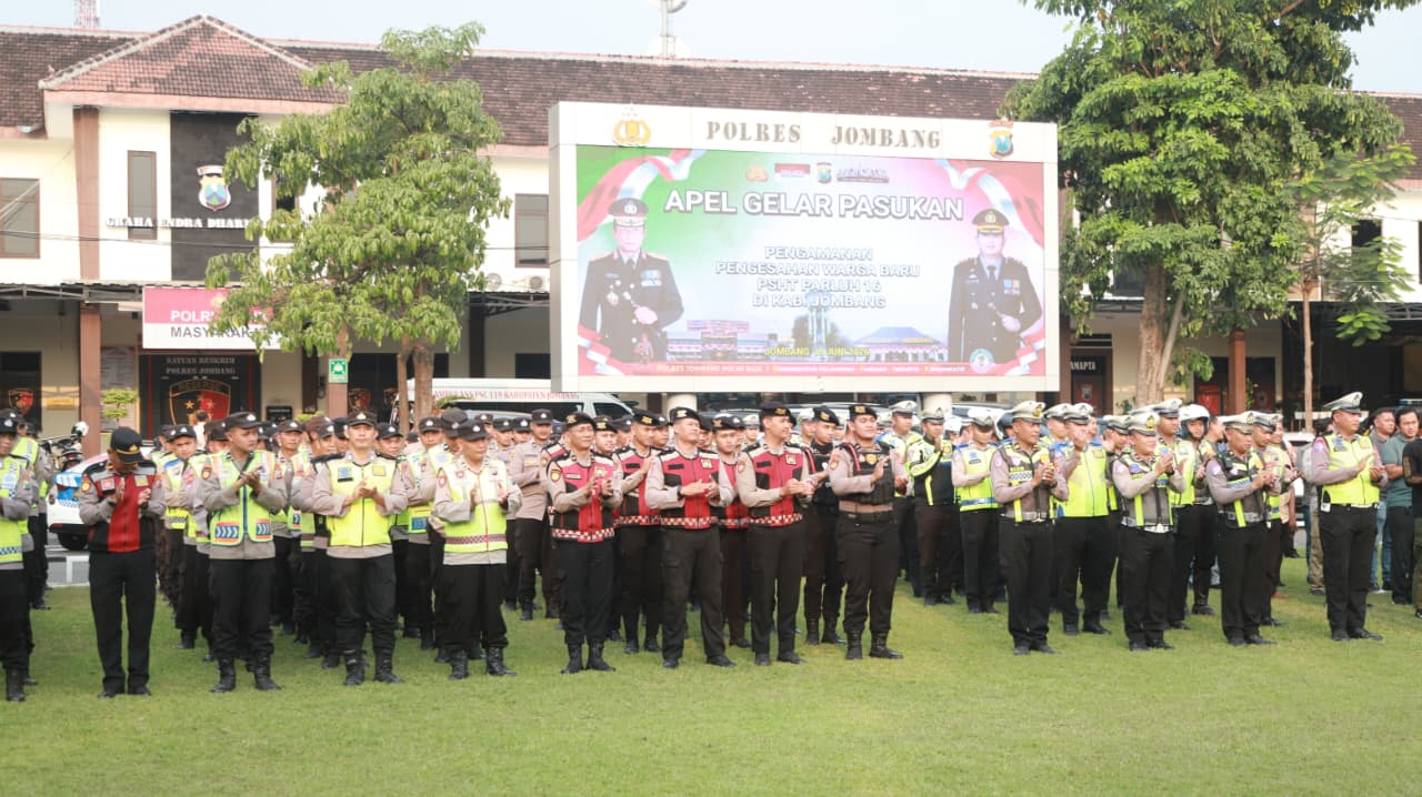 Polres Jombang Gelar Apel Pengamanan Pengesahan Warga Baru PSHT Parluh 2016