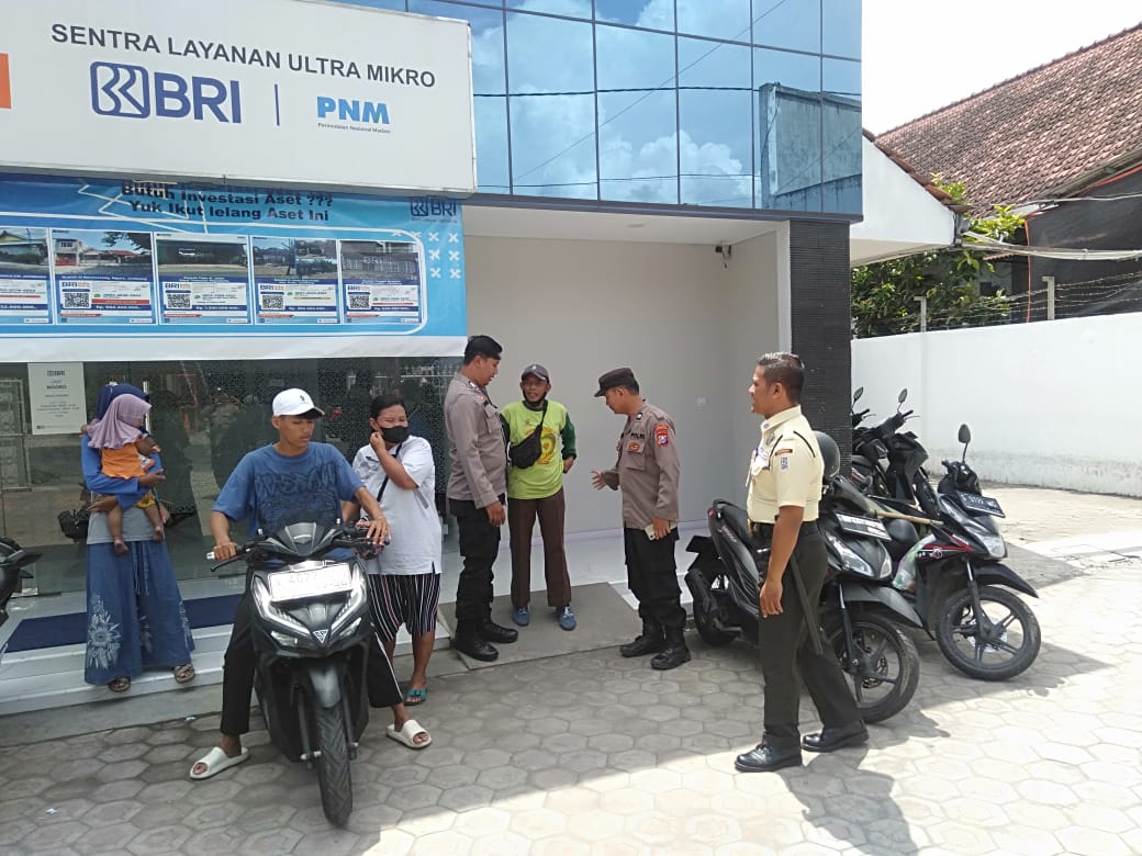 Polsek Ngoro Patroli Harkamtibmas Dialogis dengan warga