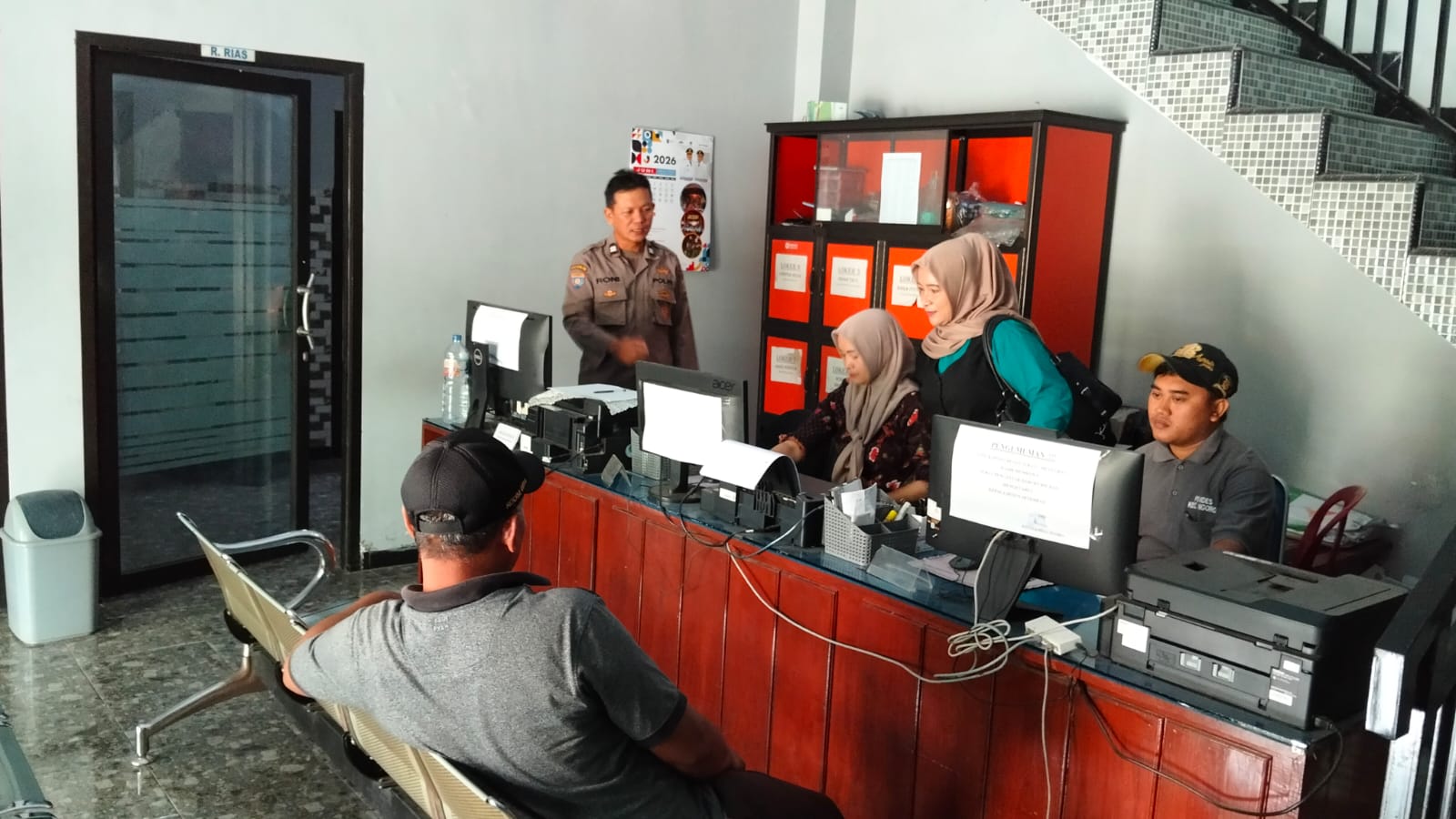 Bhabinkamtibmas Sambang Desa Silaturahmi bersama Perangkat Desa Ngoro