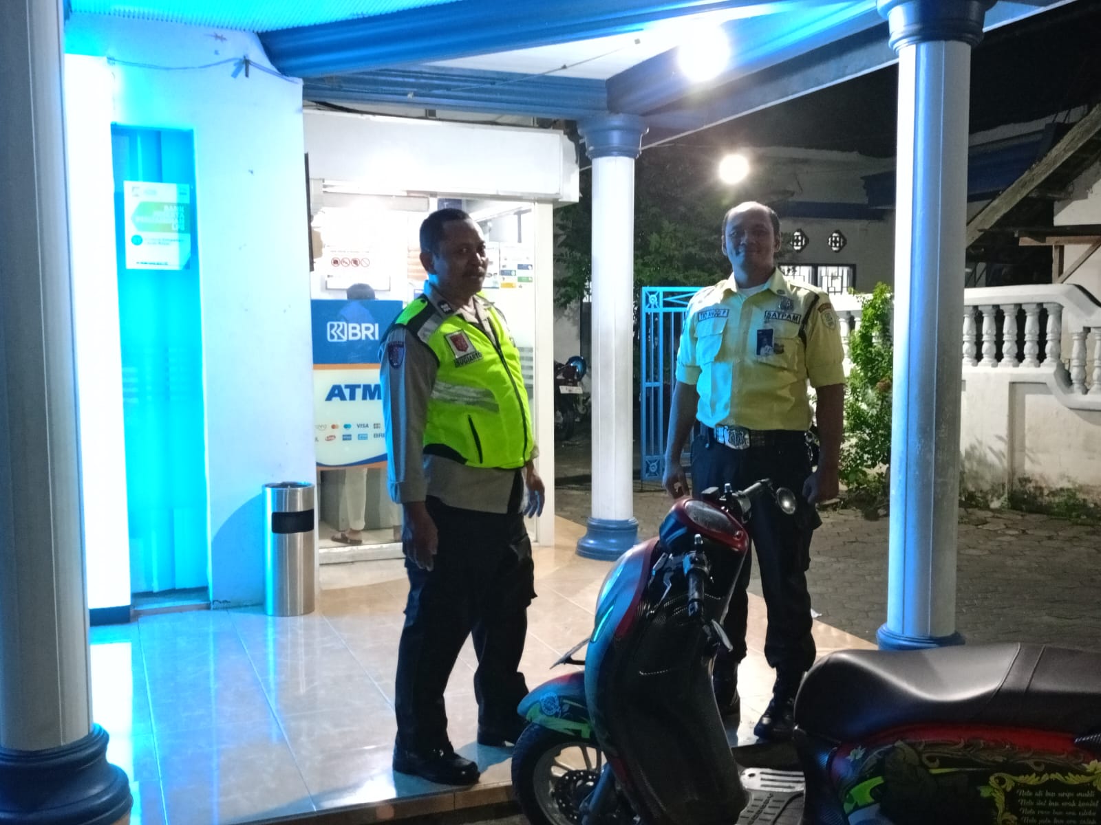 Polsek Kudu Melakukan Pengecekan Terhadap Kondisi Fisik Mesin ATM dan Lingkungan Sekitarnya