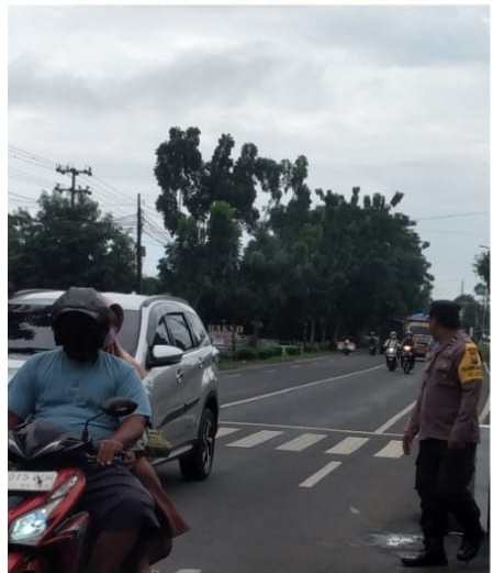 Pelaksanaan Gatur Pagi Sebagai Kewajiban Personil Polsek Tembelang Untuk Keselamatan,Kelancaran Bagi Pengguna Jalan