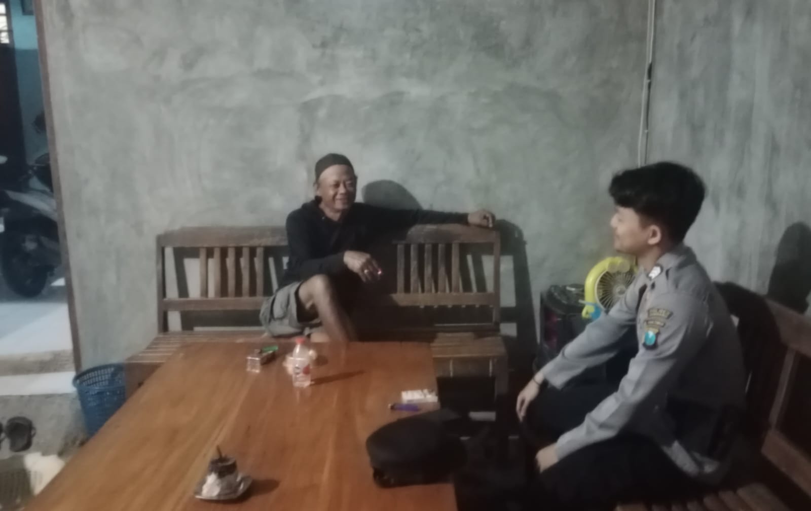 Babinkamtibmas Desa Made sambang Desa Binaan, Dialogis bersama warga masyrakat