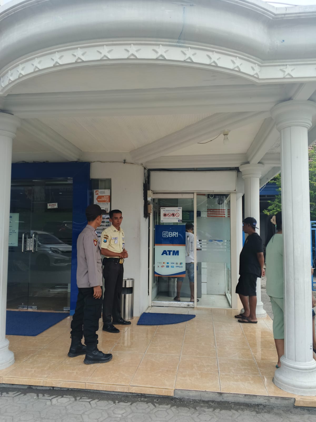 Aiptu Fauzan Beri Himbauan Kamtibmas kepada Security ATM guna Antisipasi 3C
