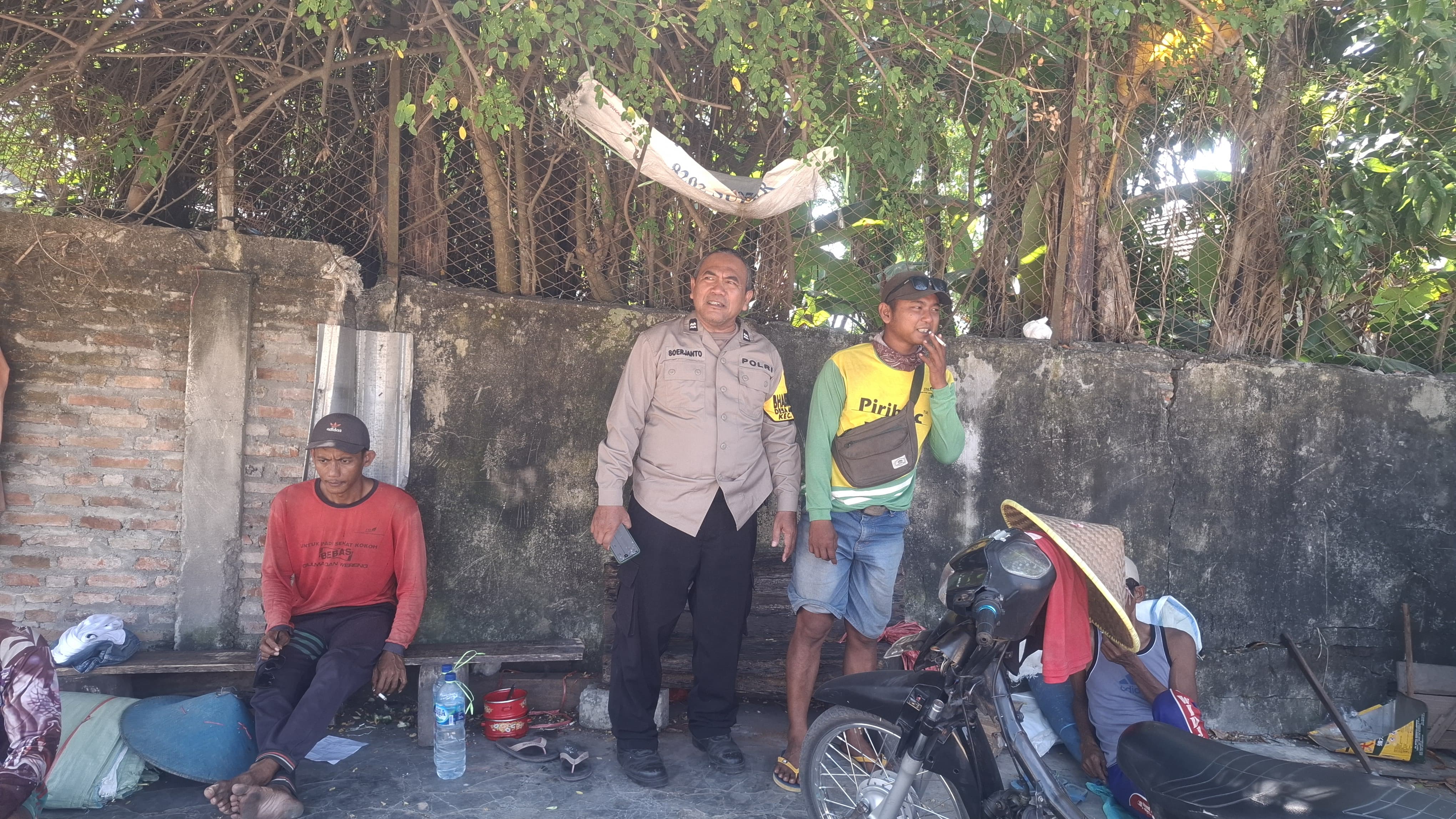 Polsek Bareng Laksanakan Patroli Dialogis di Desa Mojotengah, Wujudkan Situasi Kamtibmas yang Kondusif