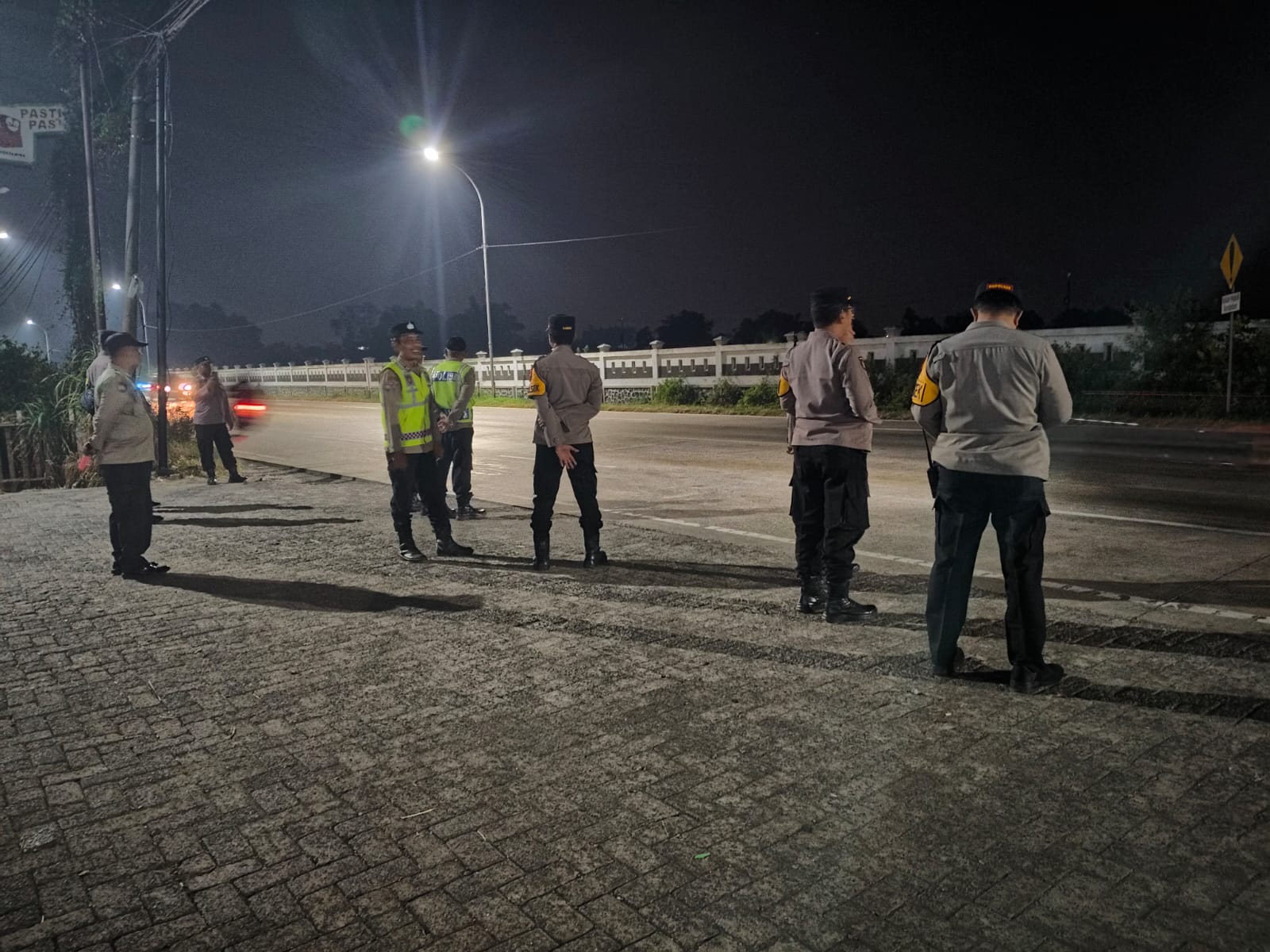 Patroli gabungan rayon barat cegah balap liar diarea jalan raya perak jombang