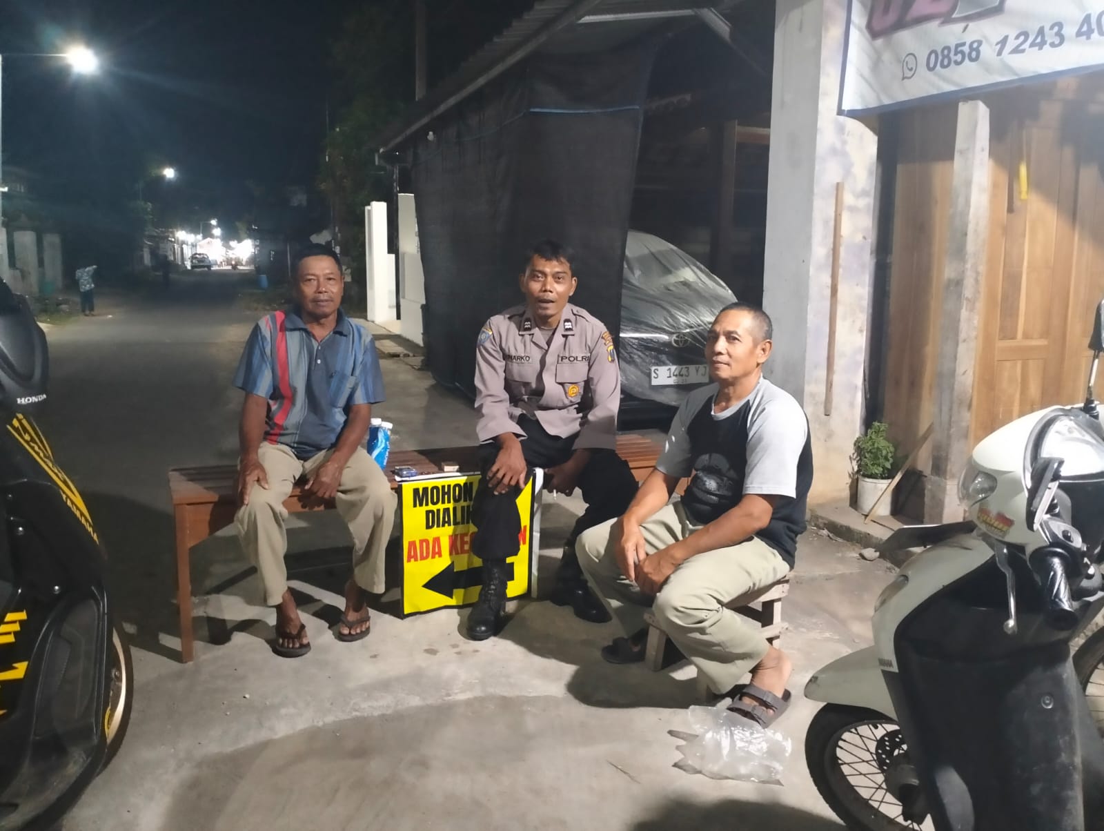 Ciptakan kondusifitas, Polsek Mojowarno patroli sasar pemukiman warga
