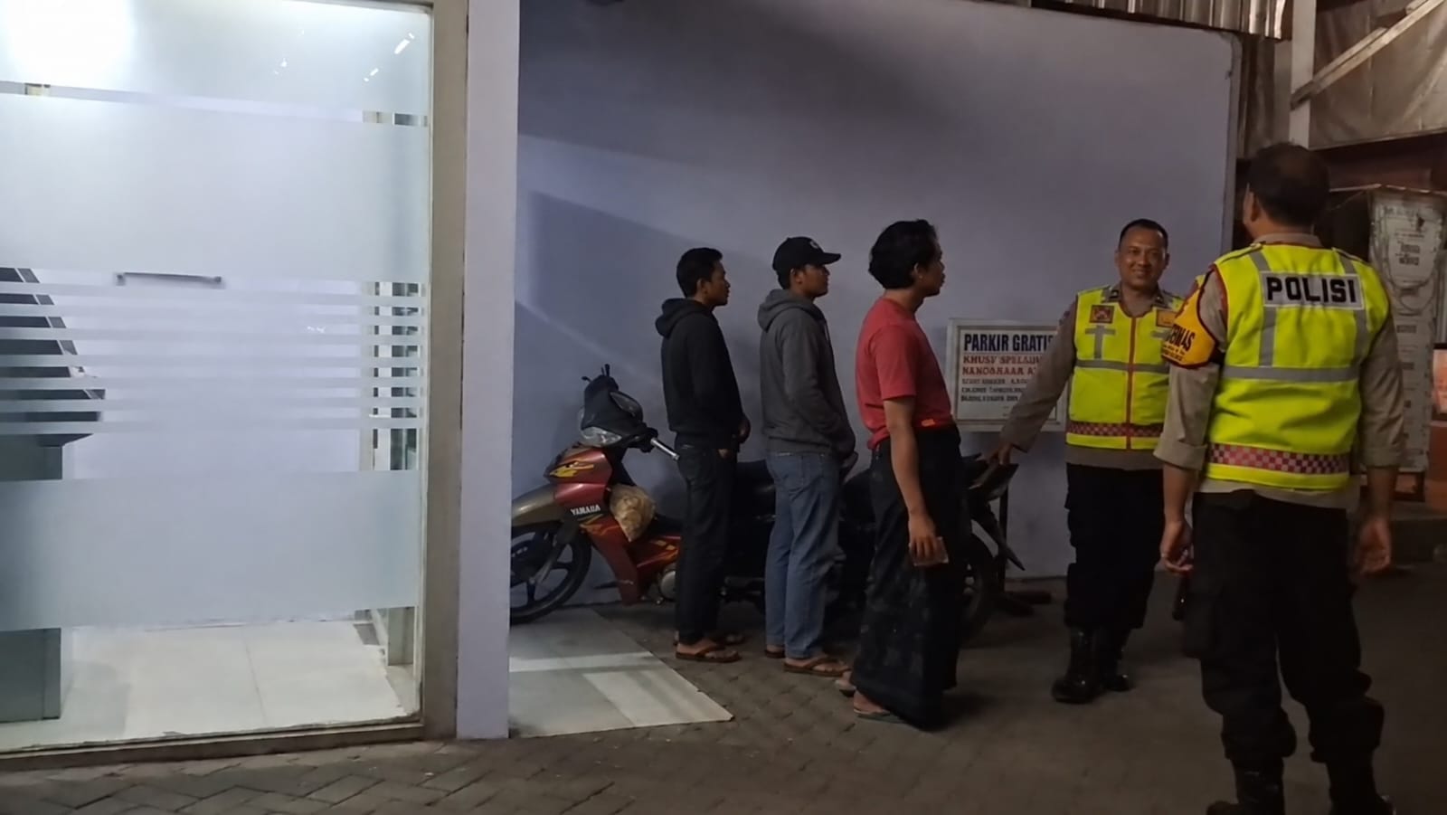 Personil Polsek Jogoroto Tingkatkan Keamanan Intesifkan Patroli Sasar Mesin ATM Bank BRI Unit JogorotoDialogis Di Obyek Vital