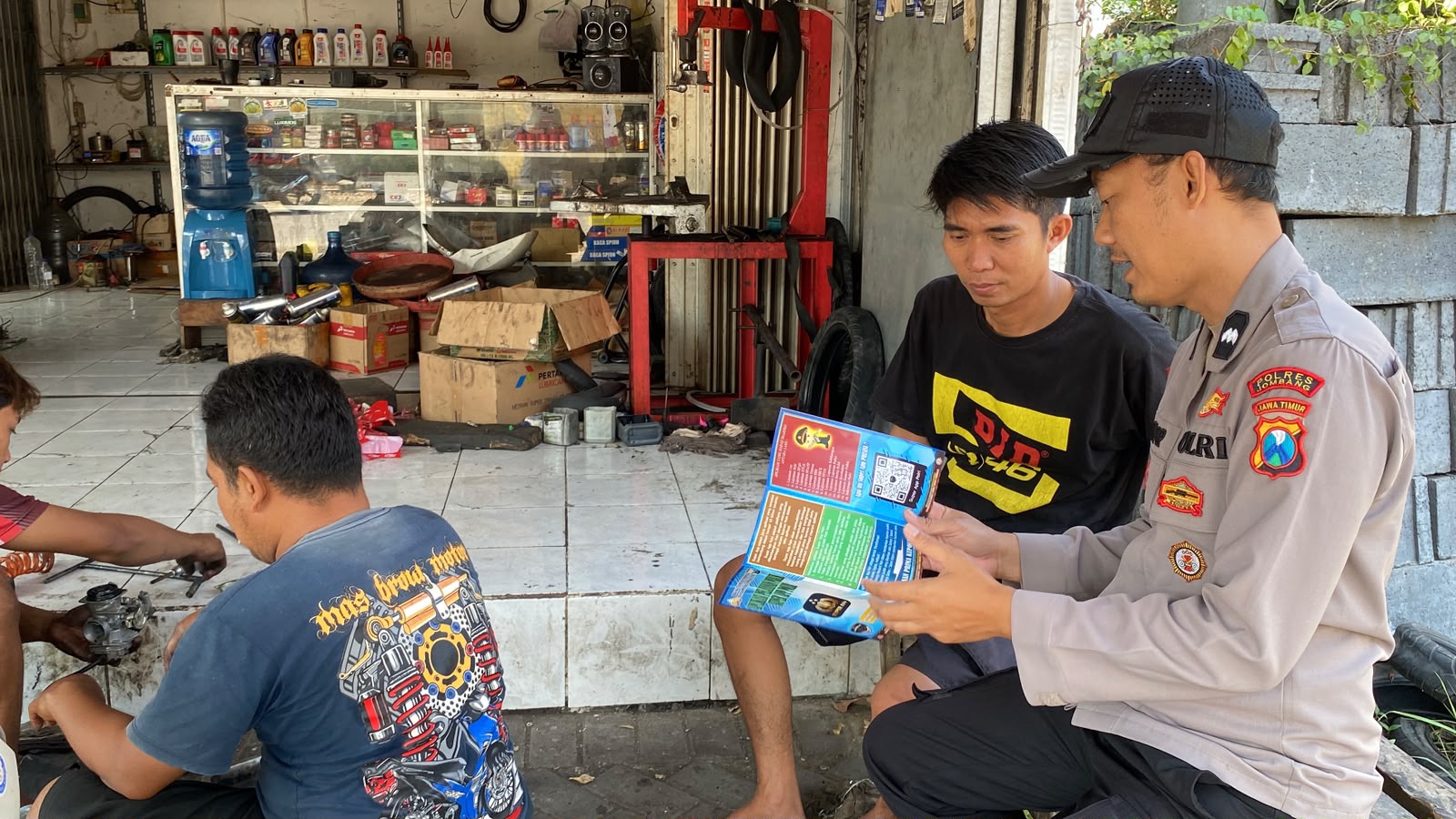 Polsek Kesamben Gelar Sosialisasi Super APP Polri, Permudah Akses Layanan Kepolisian