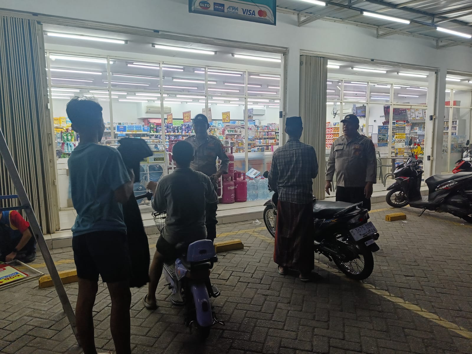 Unit SPKT Polsek Jogoroto Gencarkan Patroli Blue Light di Titik Rawan Kejahatan