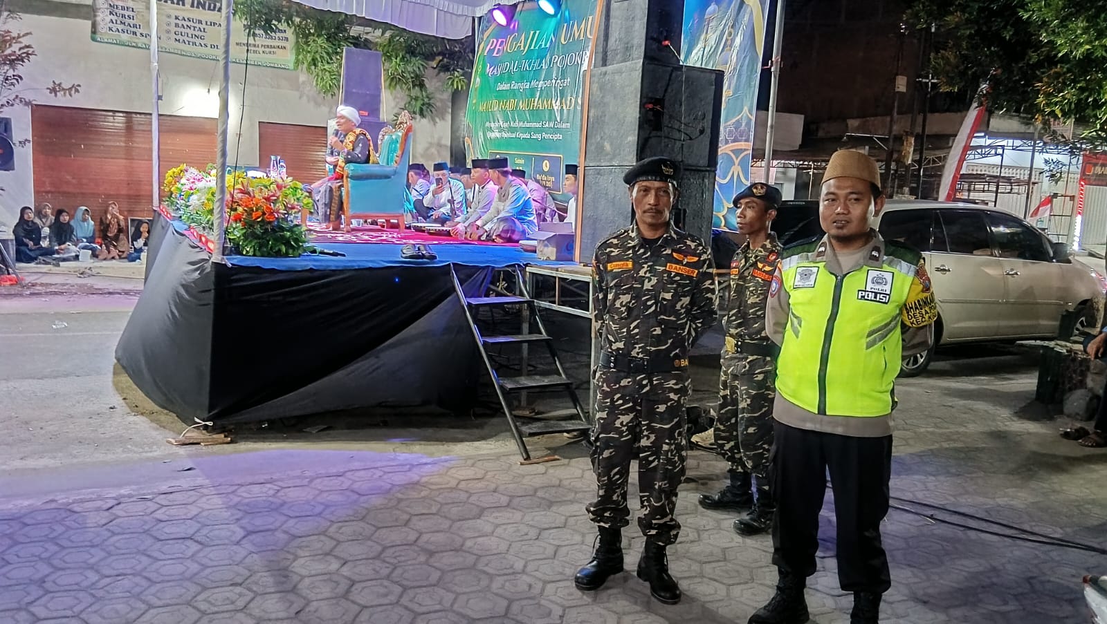 Bhabinkamtibmas Polsek Kesamben Amankan Giat Pengajian Umum