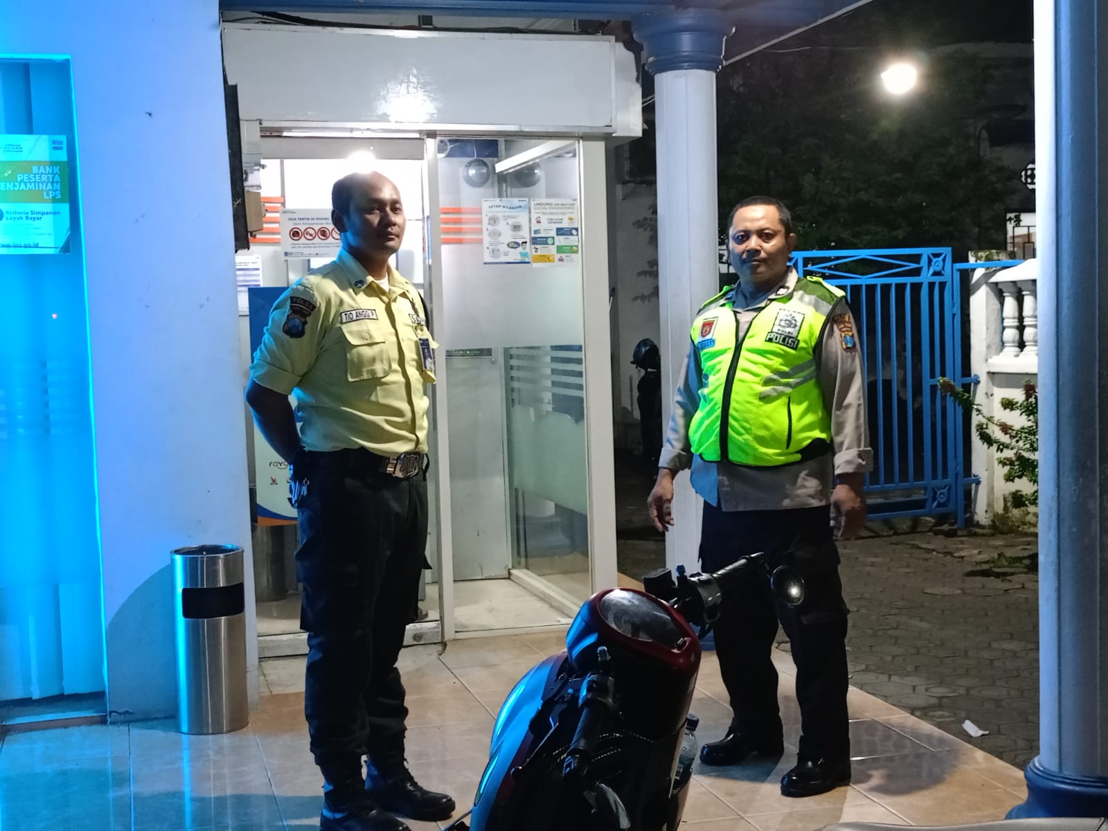 Anggota Polsek Kudu Melaksanakan Patroli ke Sejumlah Titik Strategis salah satunya ATM