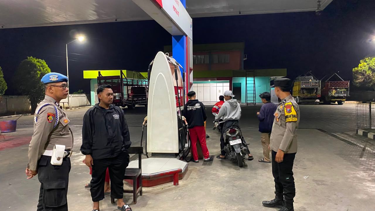 Polsek Ngoro Patroli Beri Himbau Kamtibmas