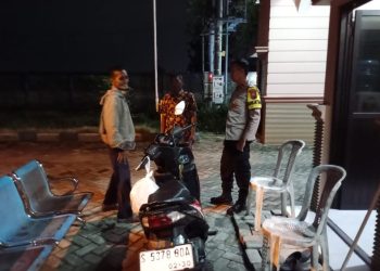 Polsek Diwek Laksanakan Patroli Dialogis Malam Hari, Antisipasi Tindak Kejahatan 3C