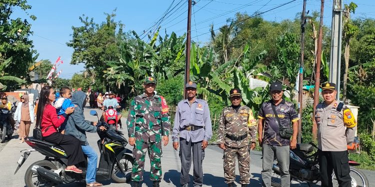 Polsek Kesamben Amankan Pawai Budaya Peringatan HUT RI ke-80