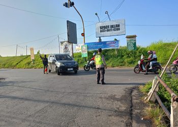 Ciptakan Rasa Aman Bagi Pengguna Jalan, Polsek Kudu Intensifkan Pengaturan Lalu Lintas Kurangi Laka Lantas