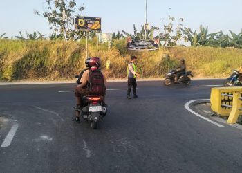 Polsek Kudu Tingkatkan Pengamanan Arus Lalu Lintas Dengan Giat Kring Pagi